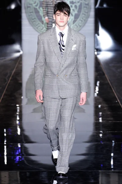 Look 1